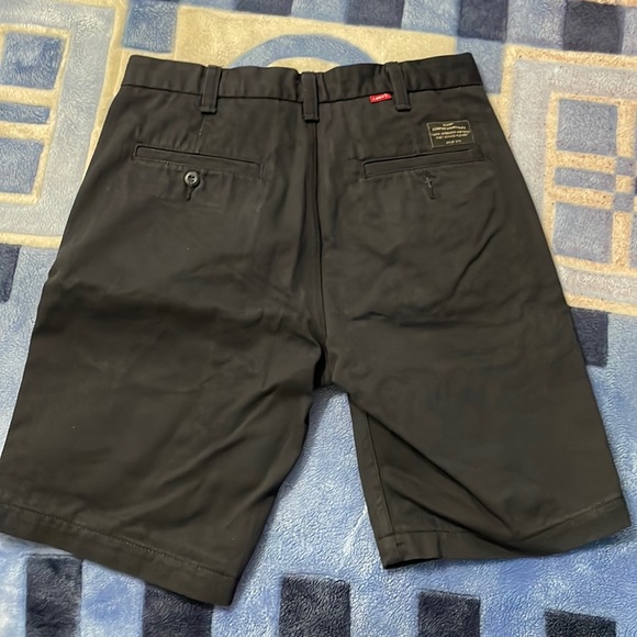 Like new - Picture 1 of 2